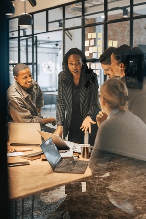 优化企业流程与管理体系的上海九岩公司